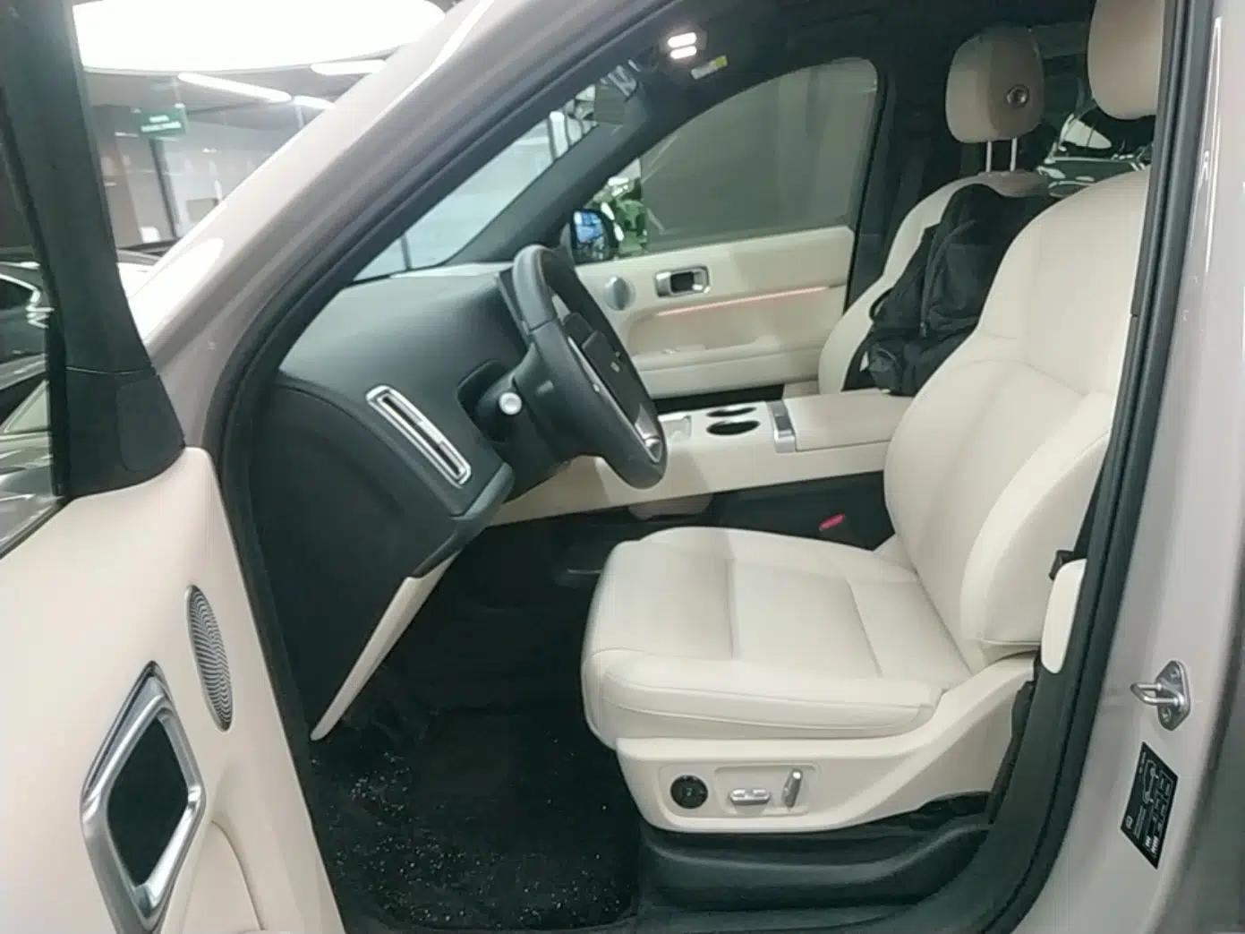 Li Auto L6 2025 Pro Smart Refresh Edition — миниатюра 18