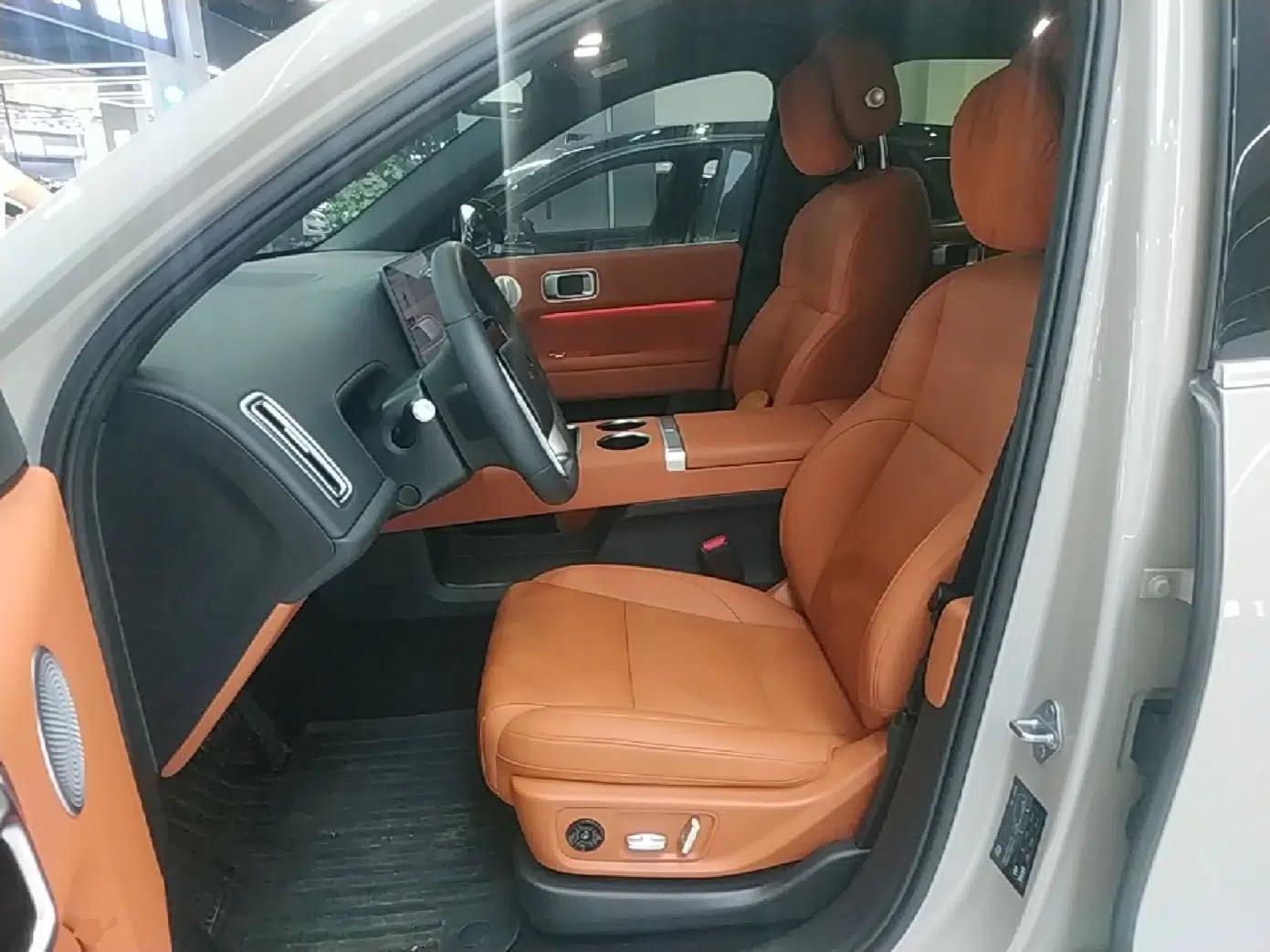 Li Auto L6 2025 Pro Smart Refresh Edition — миниатюра 18