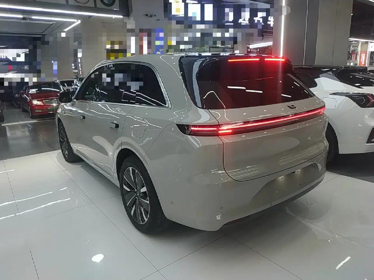 Li Auto L6 2025 Pro Smart Refresh Edition — миниатюра 4