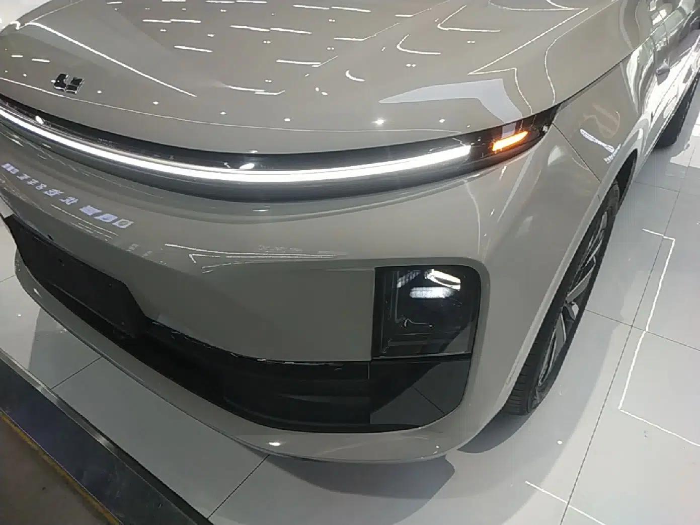 Li Auto L6 2025 Pro Smart Refresh Edition — миниатюра 9