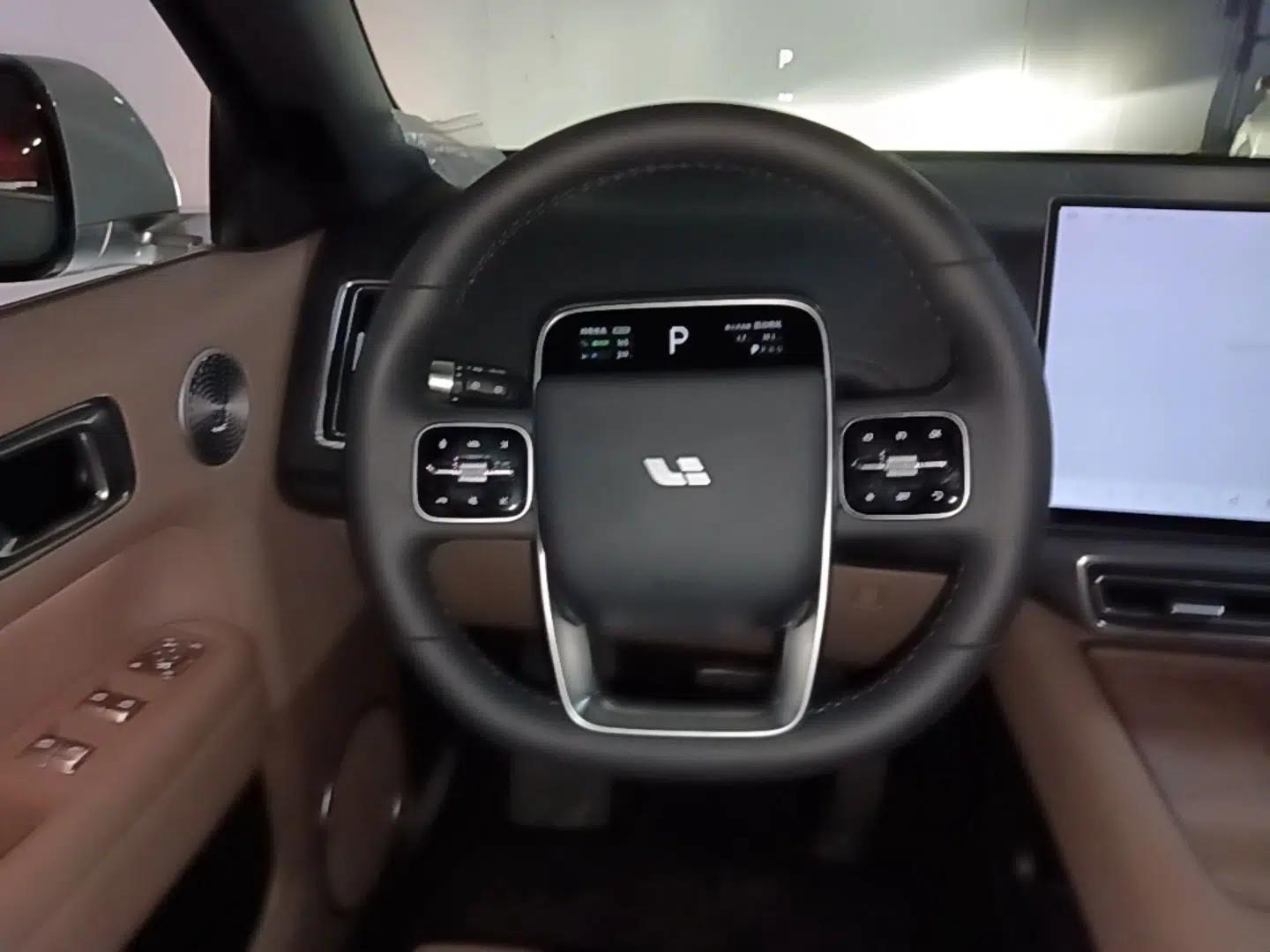 Li Auto L6 2025 Max Smart Refresh Edition — миниатюра 14
