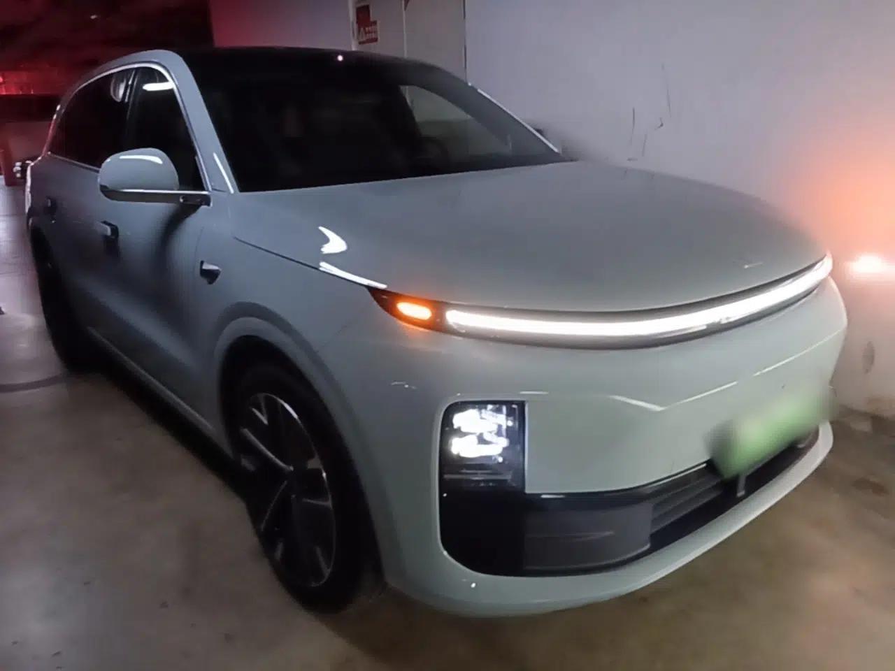 Li Auto L6 2025 Max Smart Refresh Edition — миниатюра 3