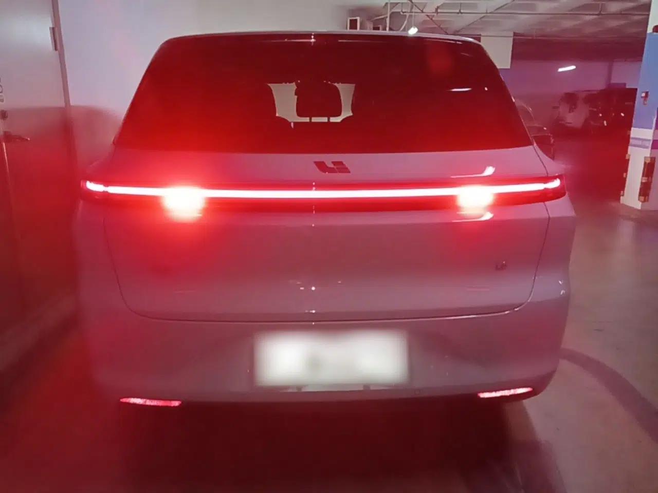Li Auto L6 2025 Max Smart Refresh Edition — миниатюра 5
