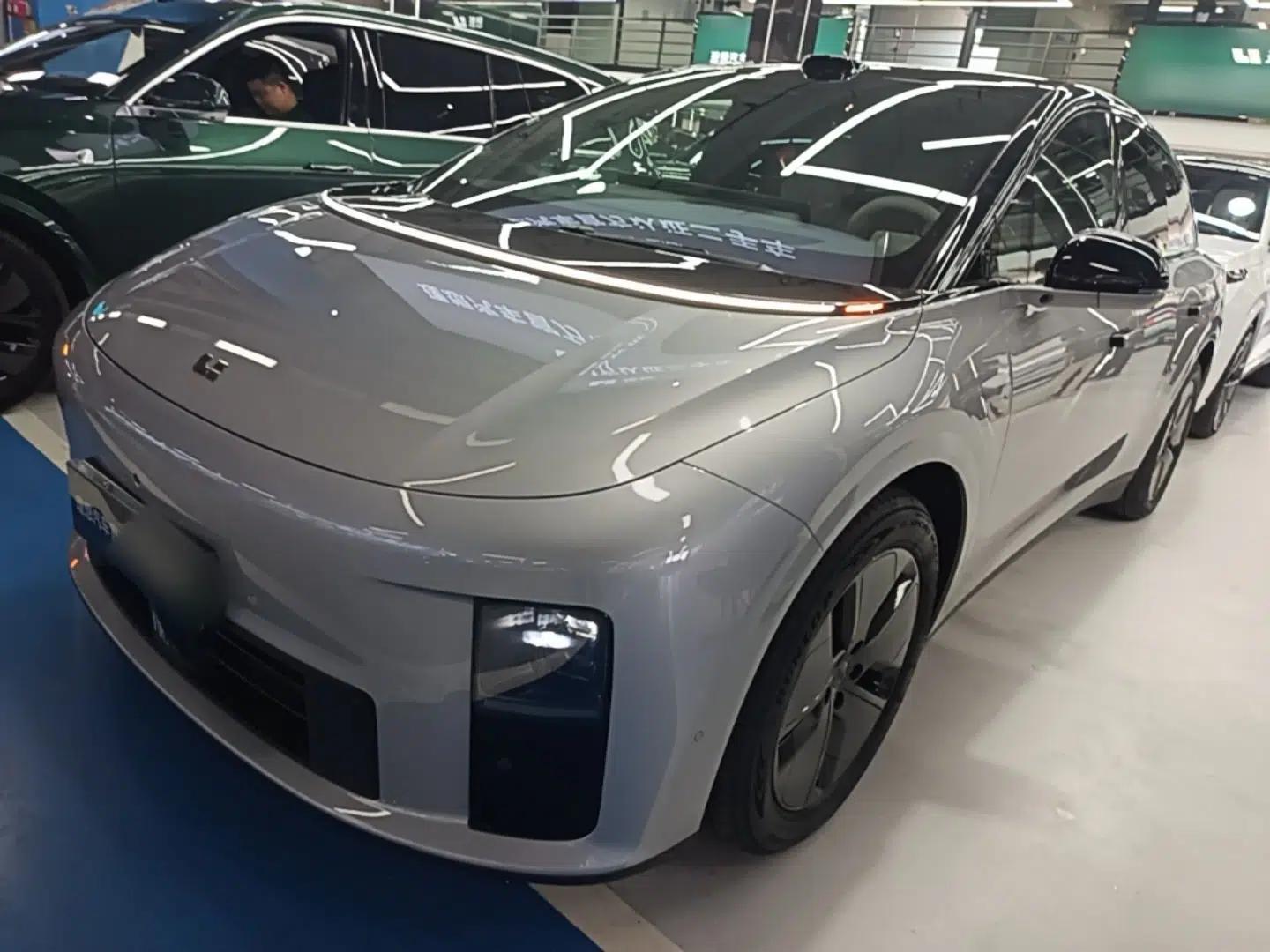 Li Auto i6 2025 Model Two-Wheel-Drive Standard Type — миниатюра 1