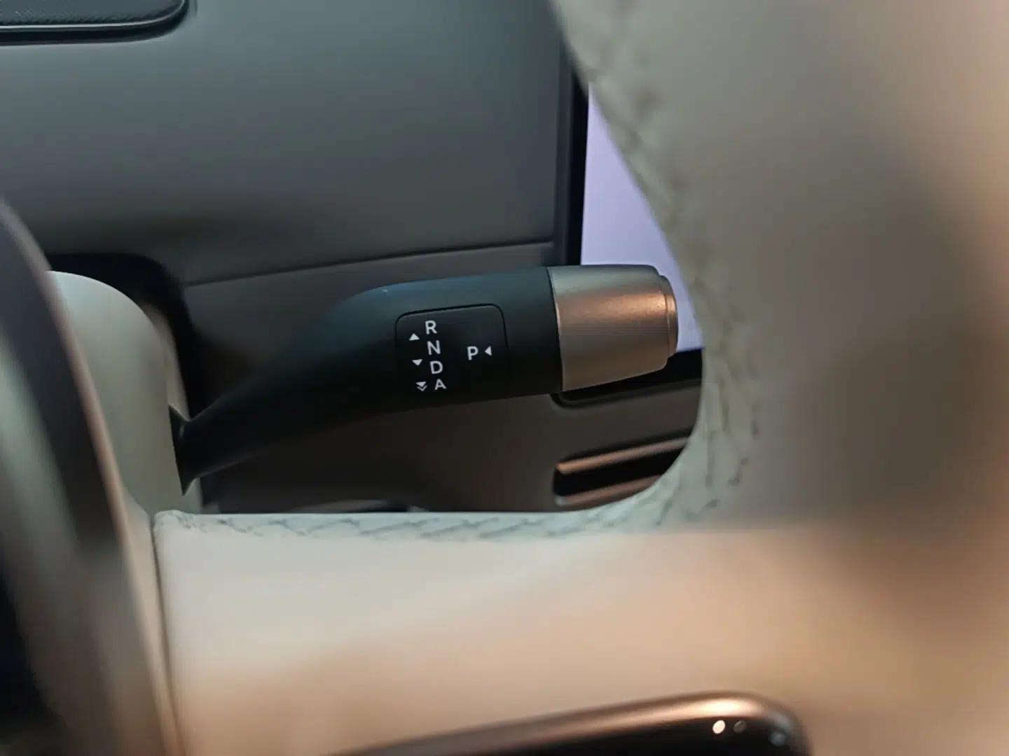 Li Auto i6 2025 Model Two-Wheel-Drive Standard Type — миниатюра 17