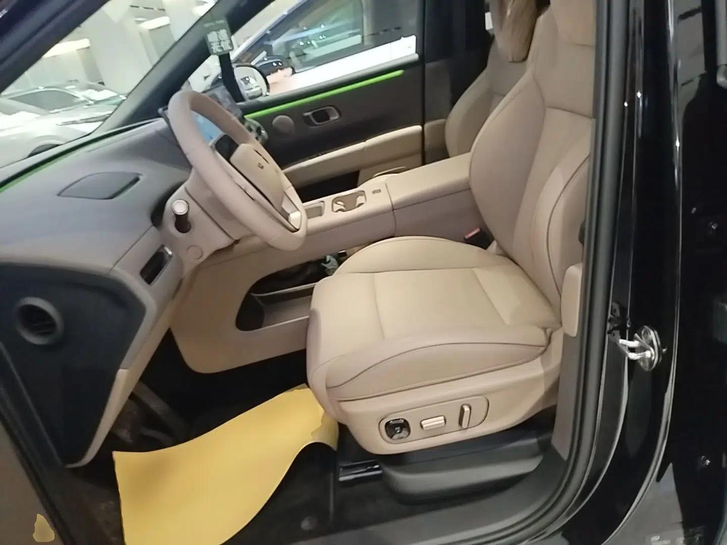 Li Auto i6 2025 Model Two-Wheel-Drive Standard Type — миниатюра 18