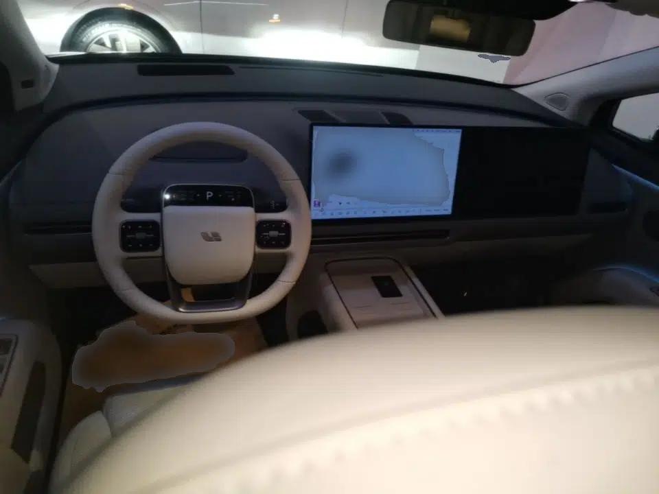 Li Auto i8 2025 Model Standard Version — миниатюра 13