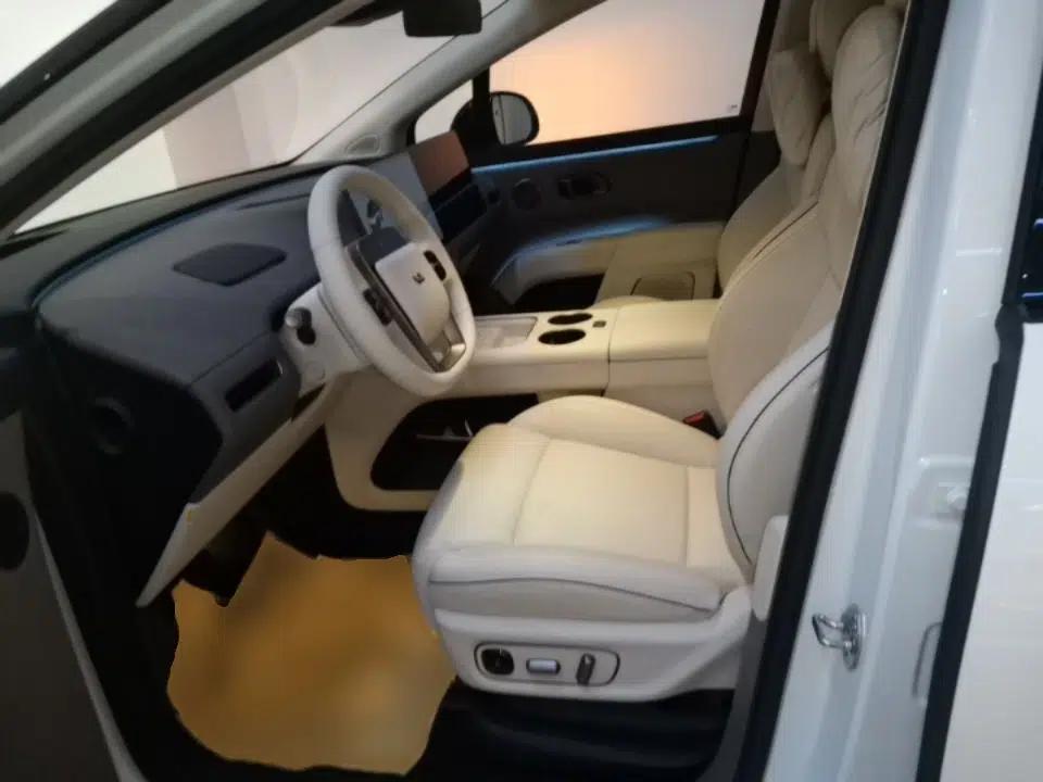Li Auto i8 2025 Model Standard Version — миниатюра 18