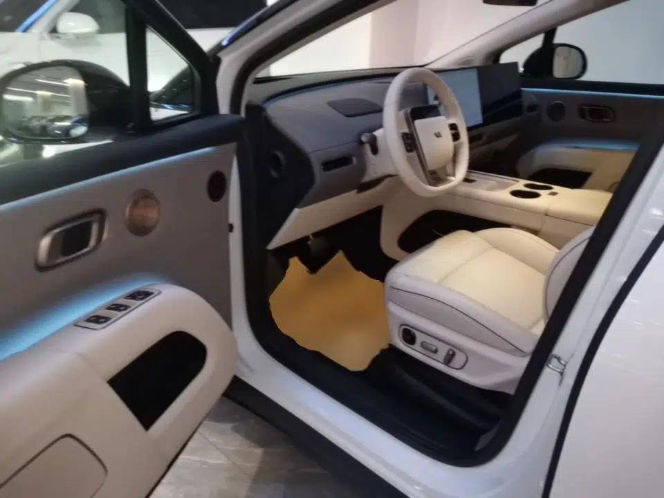 Li Auto i8 2025 Model Standard Version — миниатюра 19