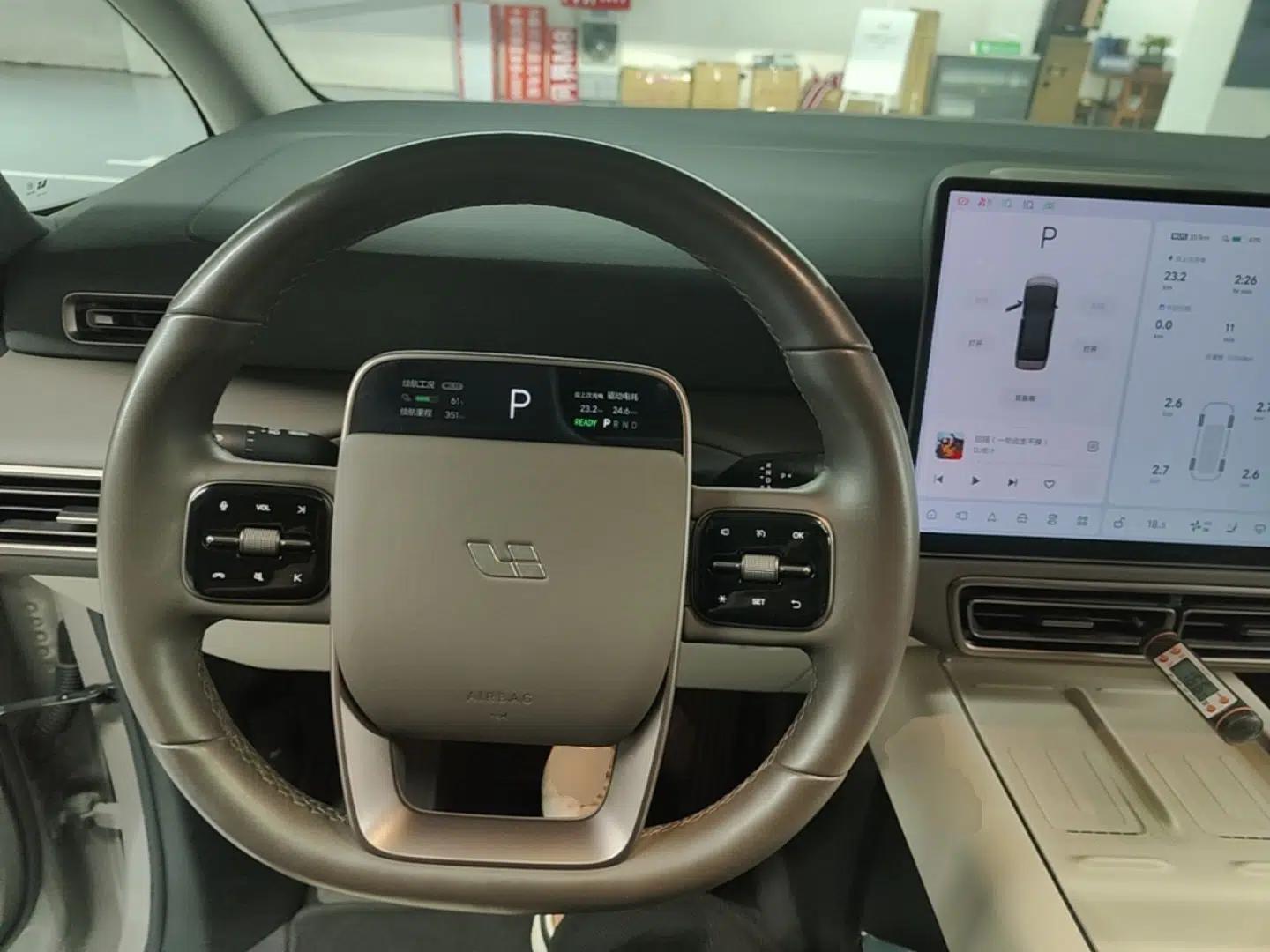 Li Auto MEGA 2024 Ultra Model — миниатюра 14