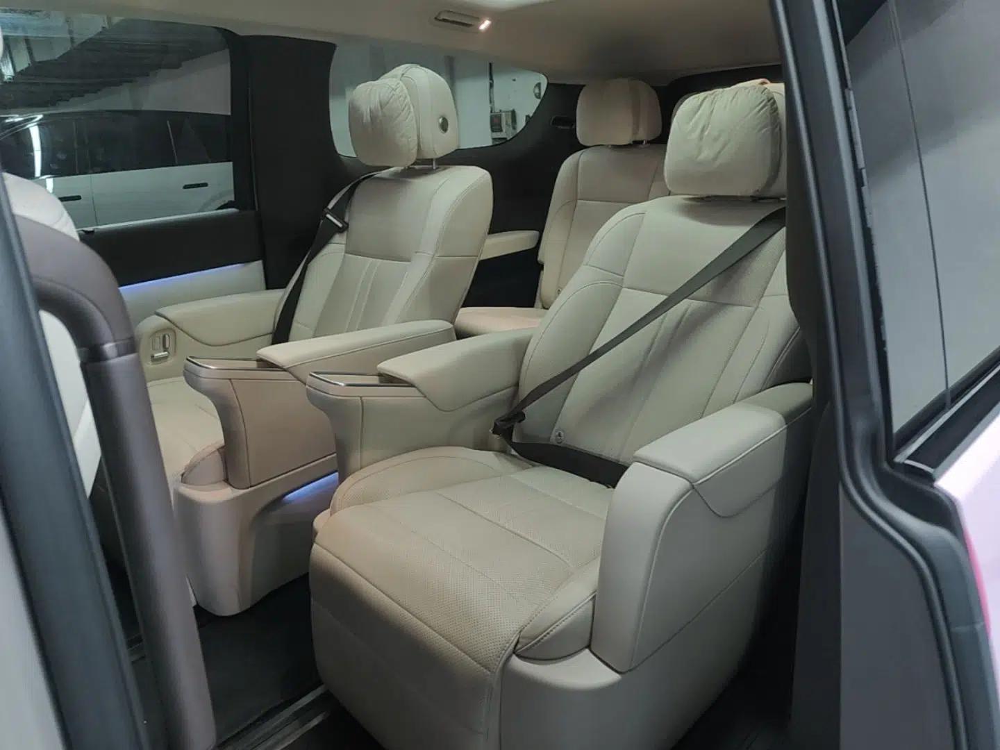 Li Auto MEGA 2024 Ultra Model — миниатюра 20