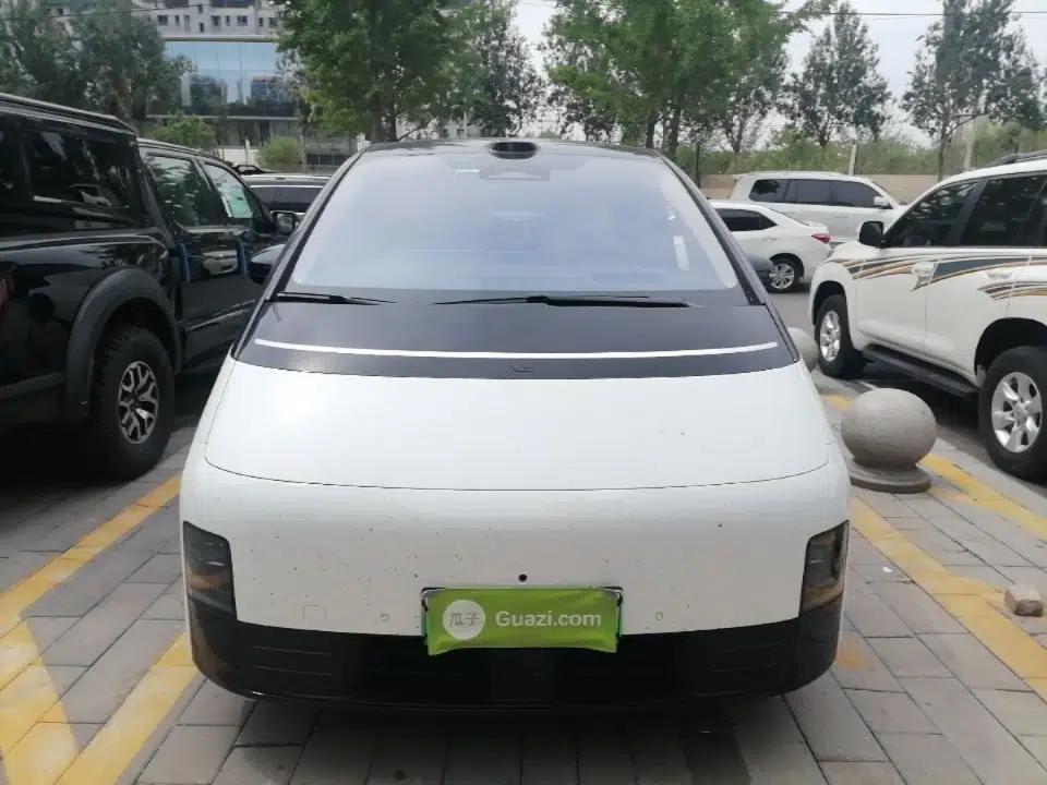 Li Auto MEGA 2025 Home Family Special Edition — миниатюра 2