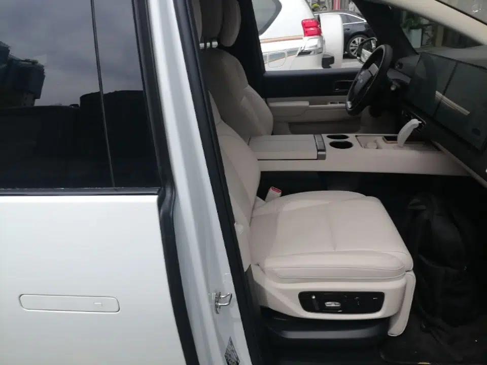 Li Auto MEGA 2025 Home Family Special Edition — миниатюра 23