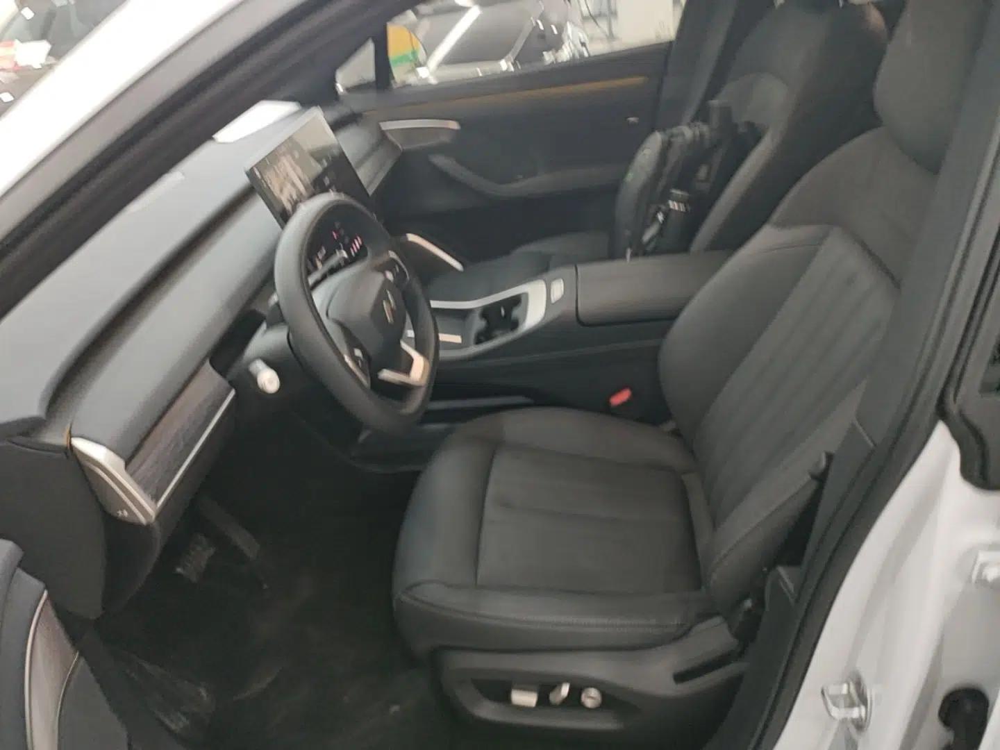 ONVO L60 2024 60 kWh Rear-Drive Version — миниатюра 18