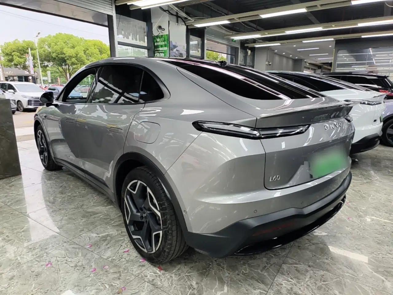 ONVO L60 2024 60 kWh Rear-Drive Version — миниатюра 4