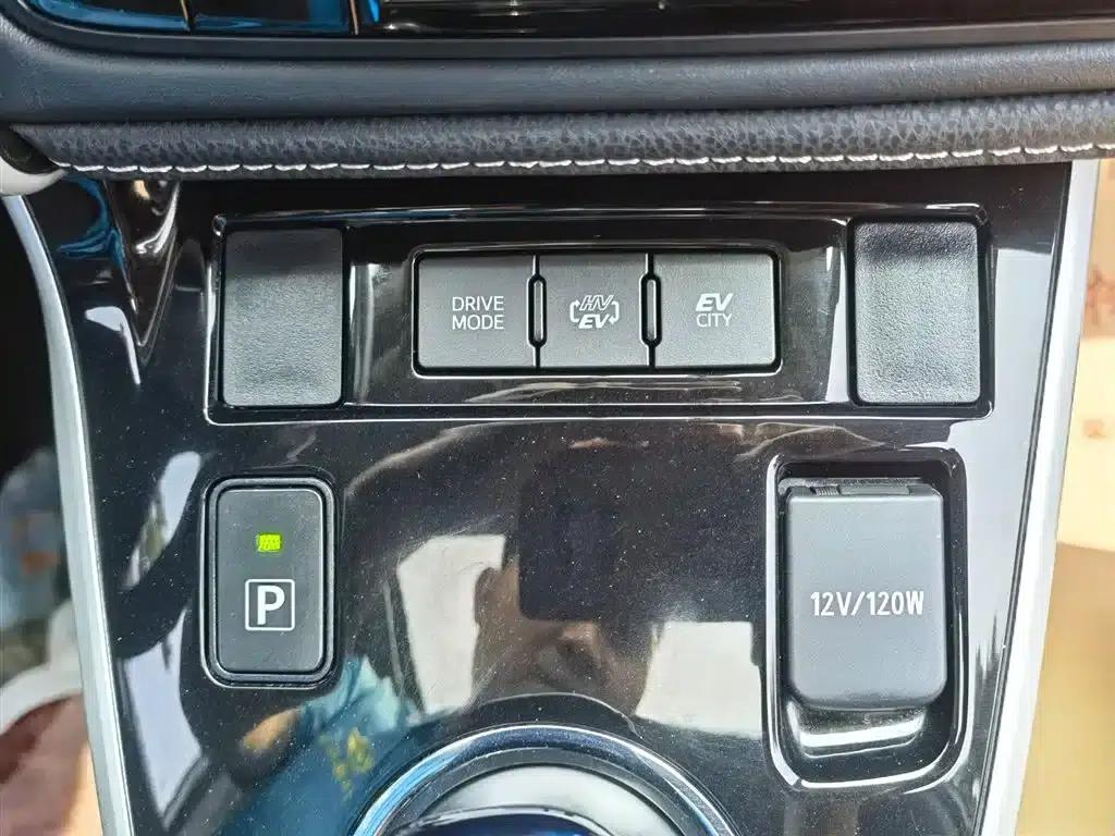 Corolla Hybrid E+ 2019 1.8L E-CVT Leading Edition — миниатюра 14