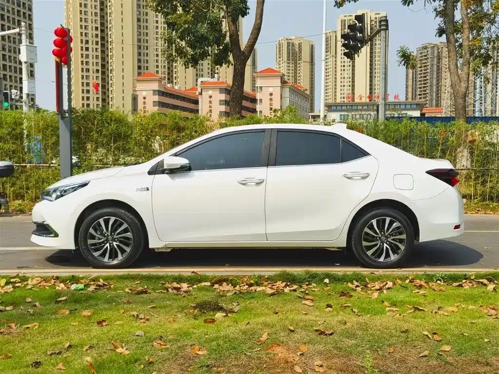 Corolla Hybrid E+ 2019 1.8L E-CVT Leading Edition — миниатюра 4