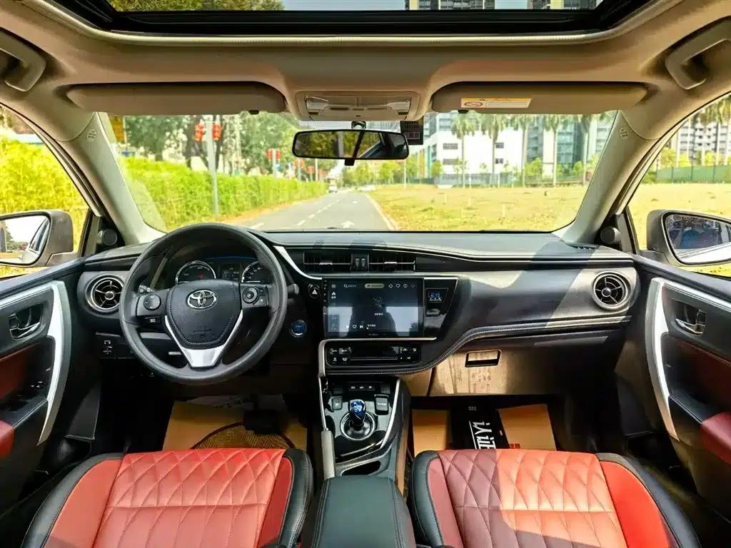 Corolla Hybrid E+ 2019 1.8L E-CVT Leading Edition — миниатюра 8