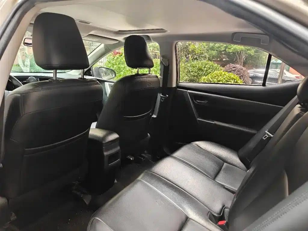 Corolla Hybrid E+ 2019 1.8L E-CVT Leading Edition — миниатюра 5
