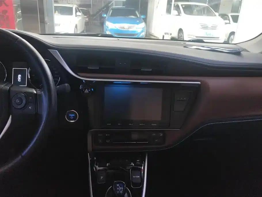 Corolla Hybrid E+ 2019 1.8L E-CVT Luxury Edition — миниатюра 13