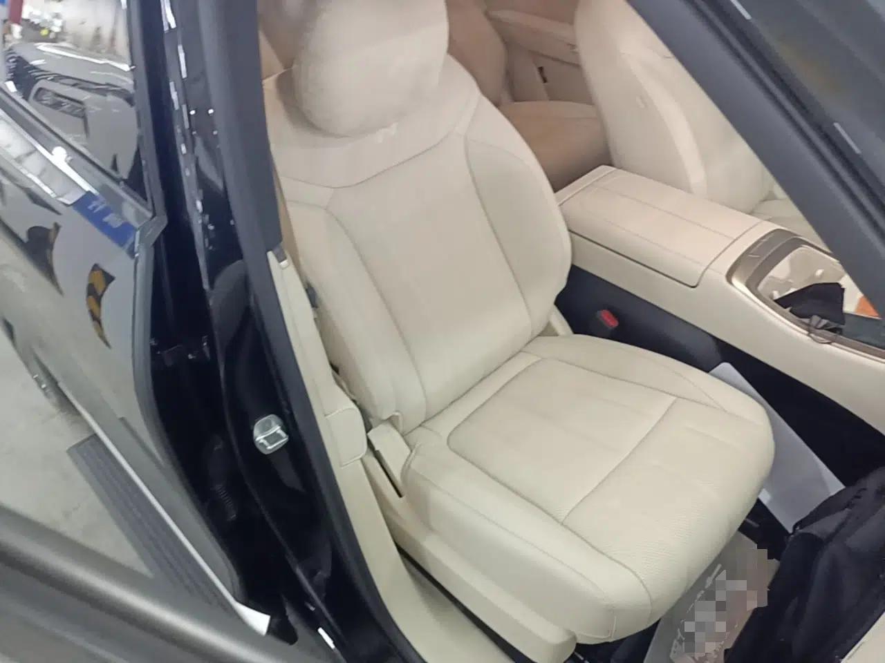 ONVO Luxeed L90 2025 Model—Ultra Six-Seater Version — миниатюра 11