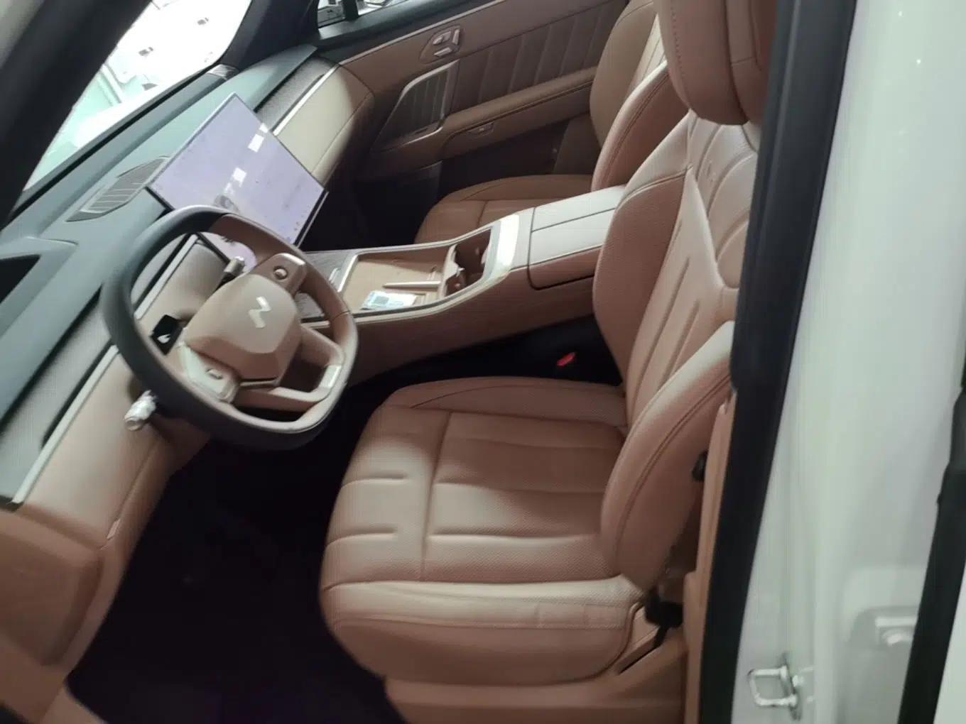 ONVO Luxeed L90 2025 Model—Pro Six-Seater Version — миниатюра 18