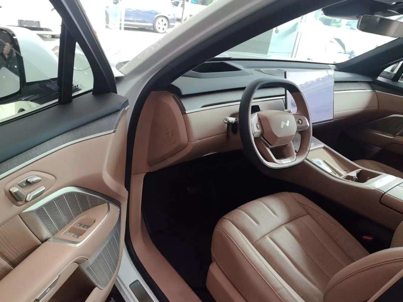 ONVO Luxeed L90 2025 Model—Pro Six-Seater Version — миниатюра 19