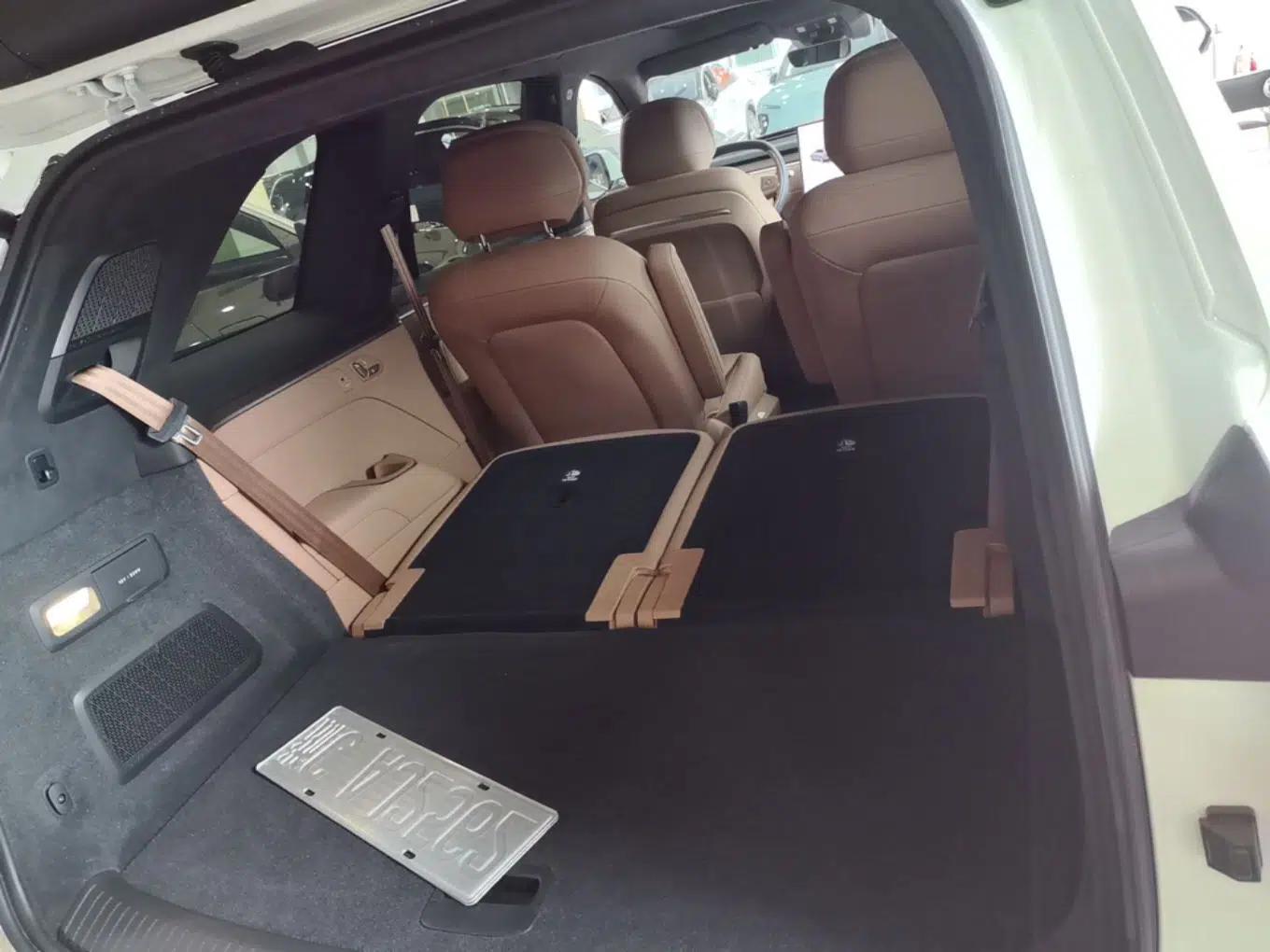 ONVO Luxeed L90 2025 Model—Pro Six-Seater Version — миниатюра 22
