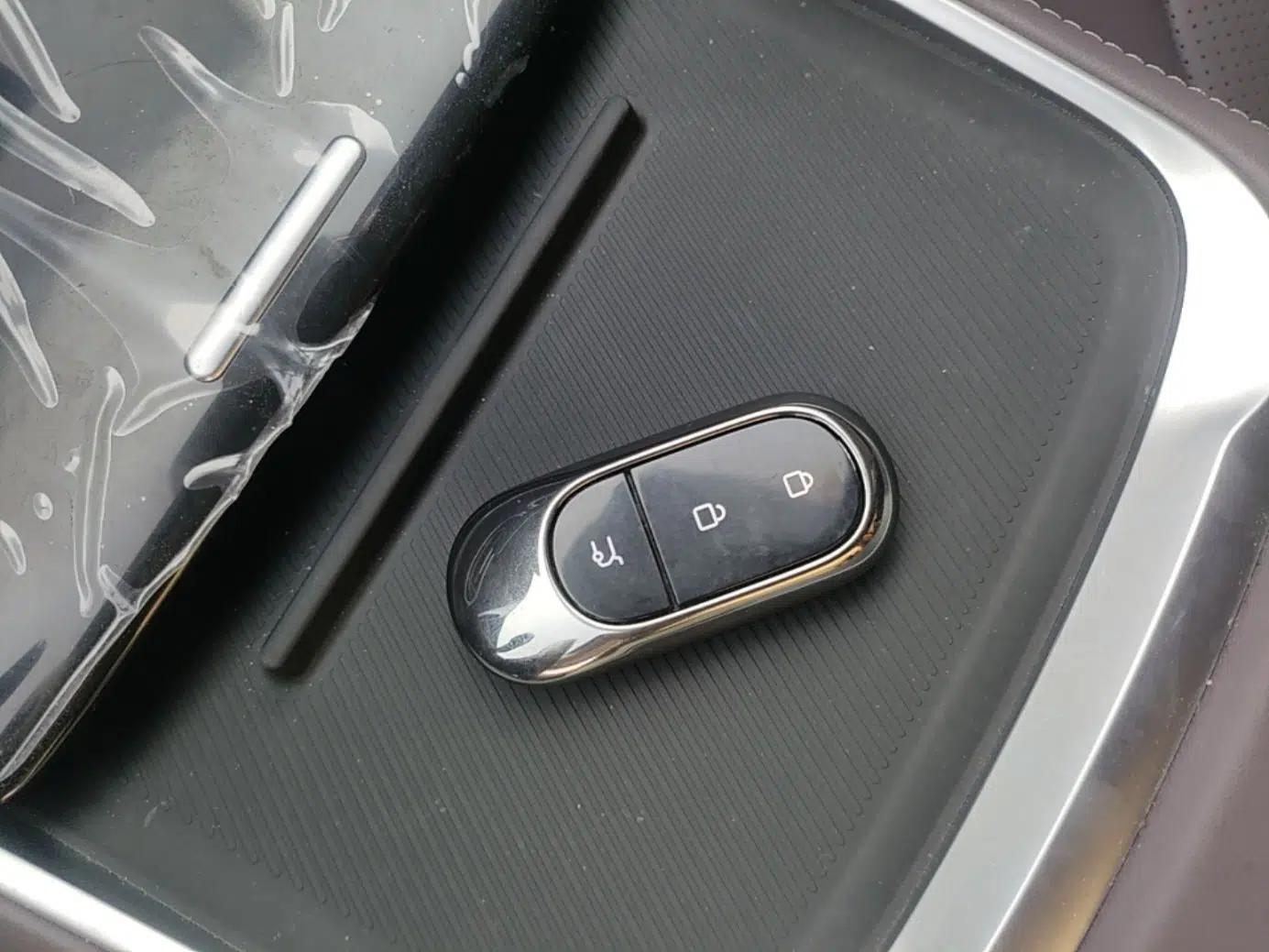 Leapmotor C11 2023 Range-Extended 200 Comfort Edition — миниатюра 12