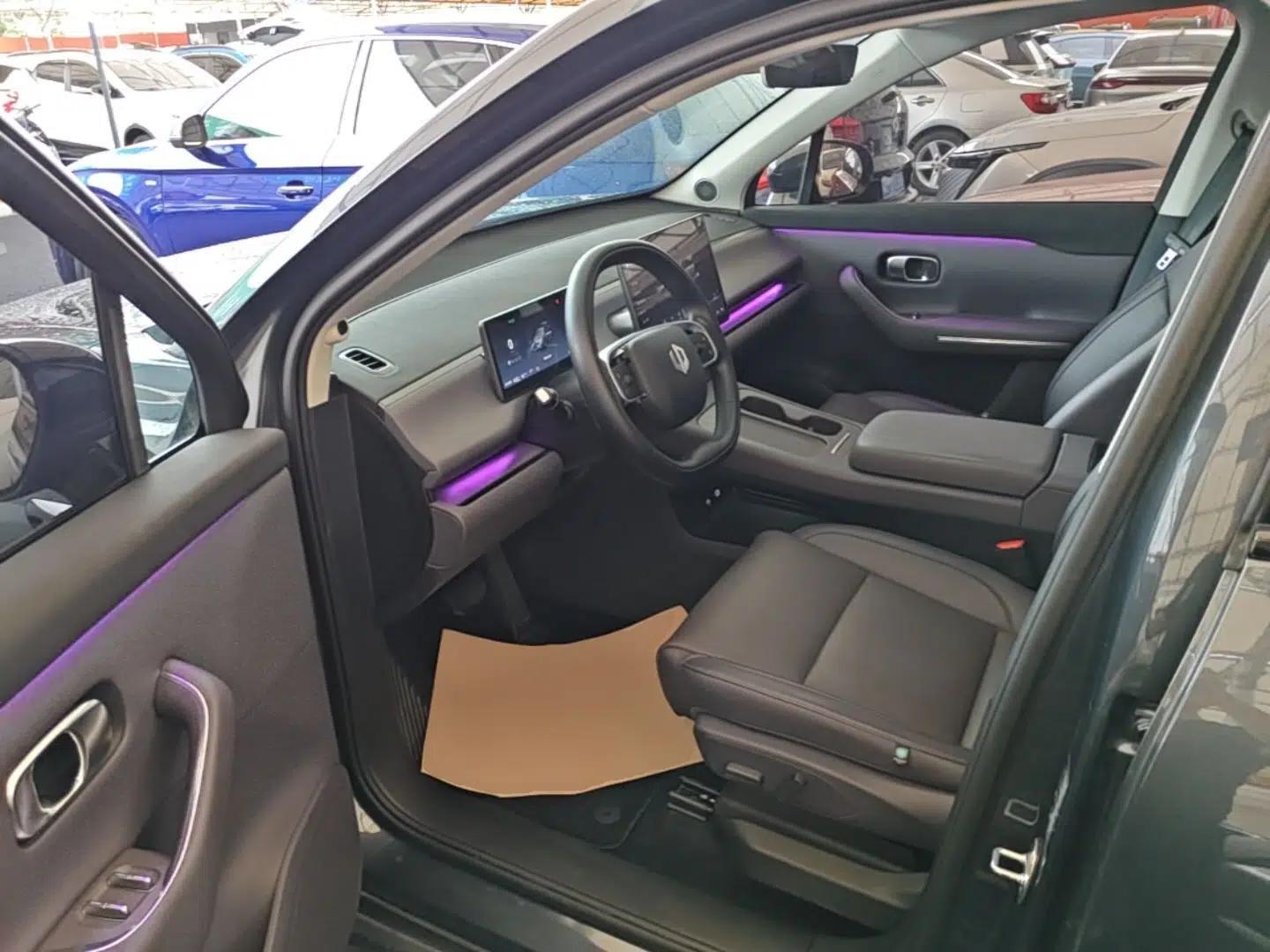 Leapmotor C16 2024 Range-Extended 200 Luxury Edition — миниатюра 19