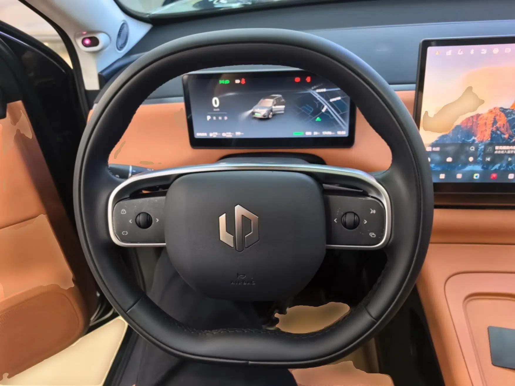 Leapmotor C16 2024 Range-Extended 200 Luxury Edition — миниатюра 14