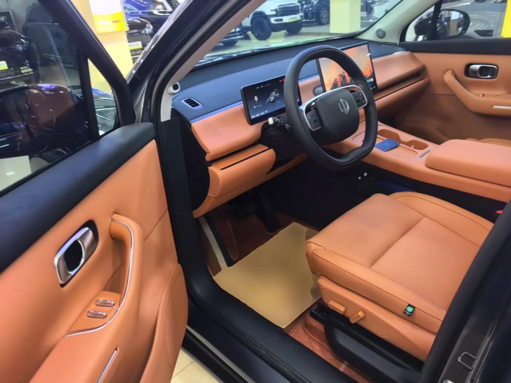 Leapmotor C16 2024 Range-Extended 200 Luxury Edition — миниатюра 19