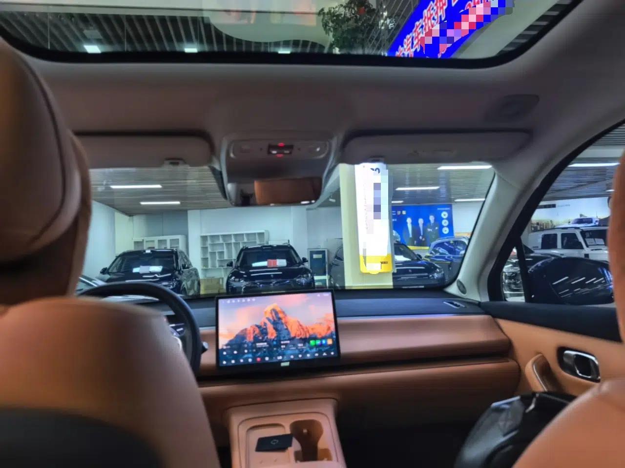 Leapmotor C16 2024 Range-Extended 200 Luxury Edition — миниатюра 21