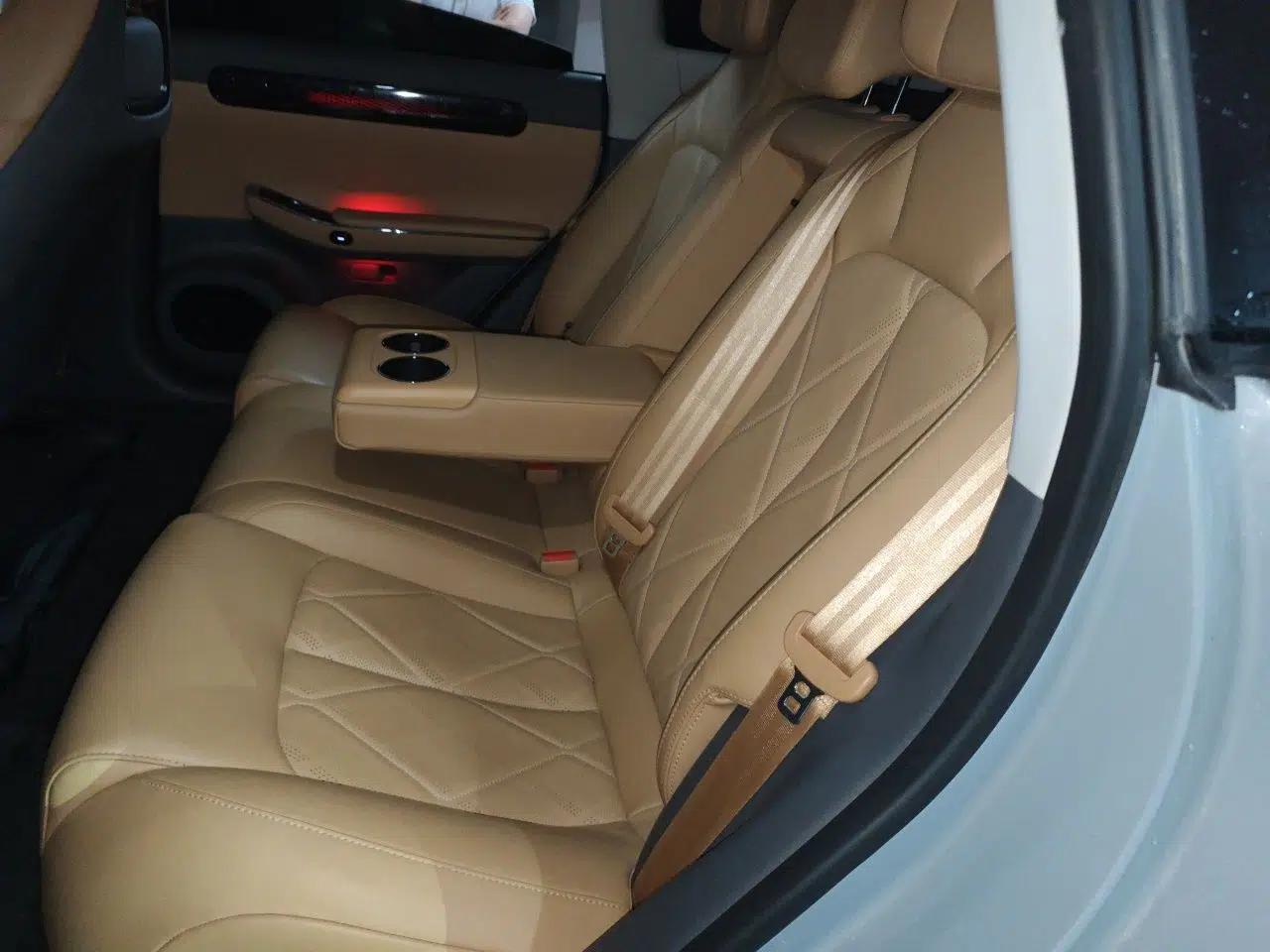 Leapmotor C01 2024 Range-Extended 316 Deluxe Edition — миниатюра 18