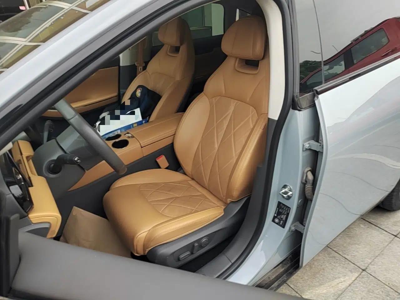 Leapmotor C01 2024 Range-Extended 316 Deluxe Edition — миниатюра 18