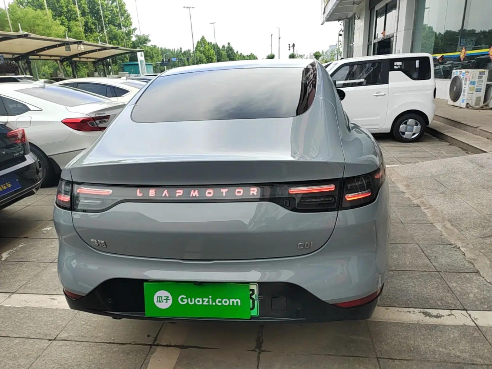 Leapmotor C01 2024 Range-Extended 316 Deluxe Edition — миниатюра 5