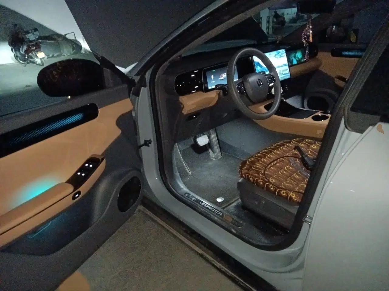 Leapmotor C01 2023 525 Comfort Edition — миниатюра 19
