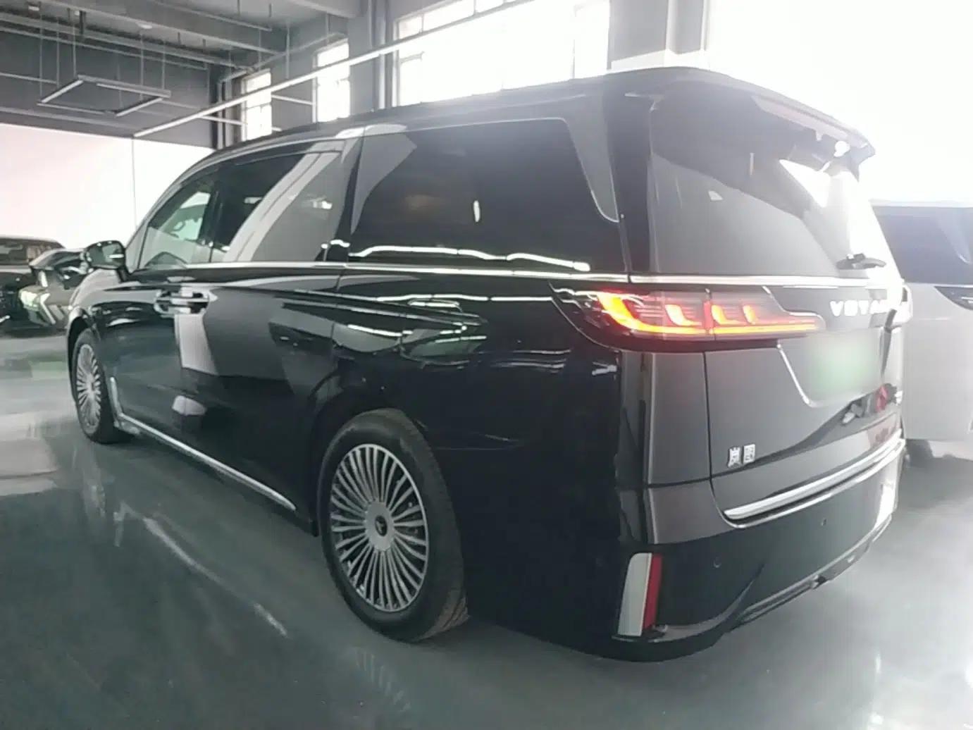 VOYAH Dream 2025 PHEV Four-Wheel Drive Prestige Qiankun Edition — миниатюра 7
