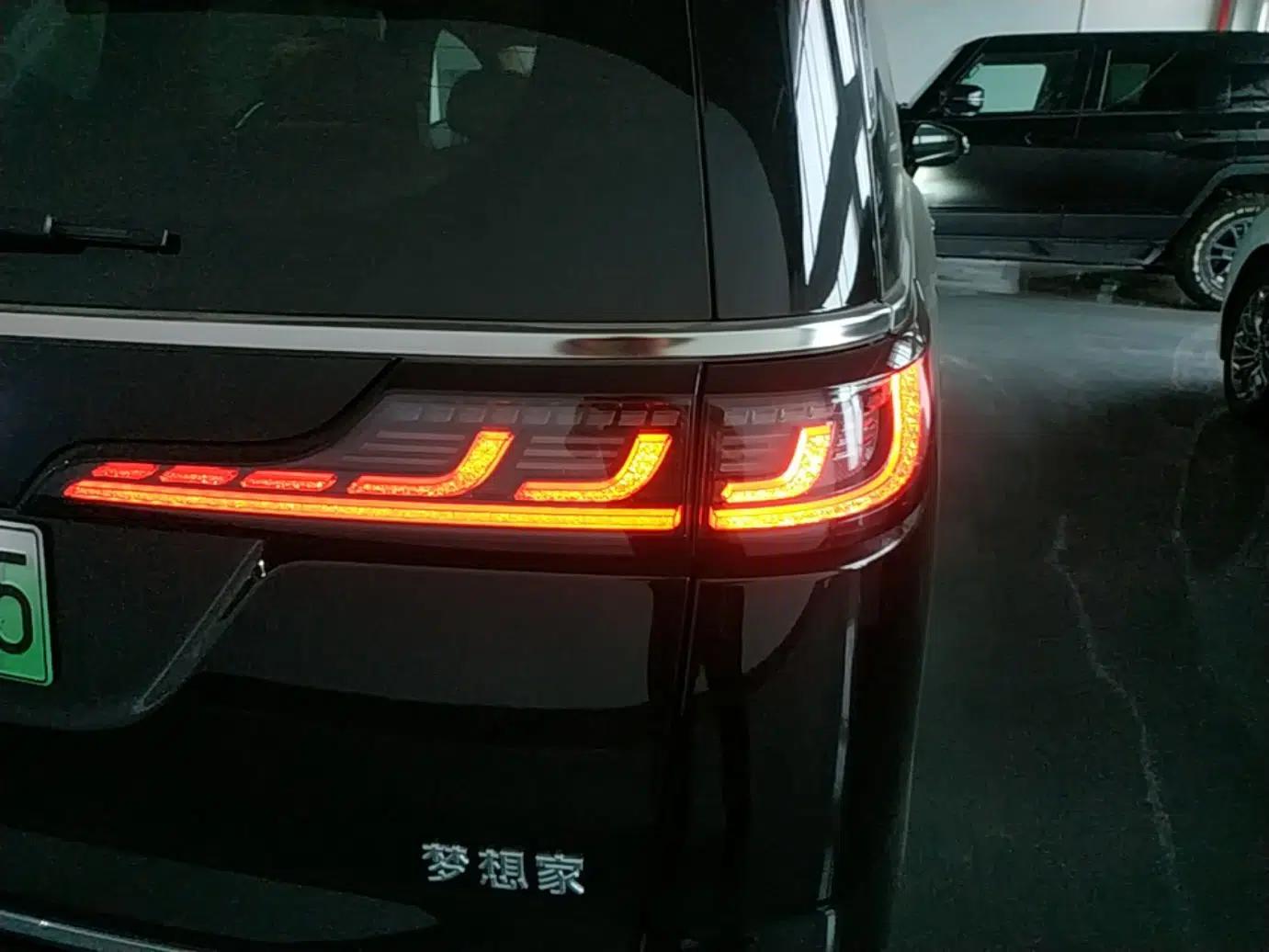 VOYAH Dream 2025 PHEV Four-Wheel Drive Prestige Qiankun Edition — миниатюра 8