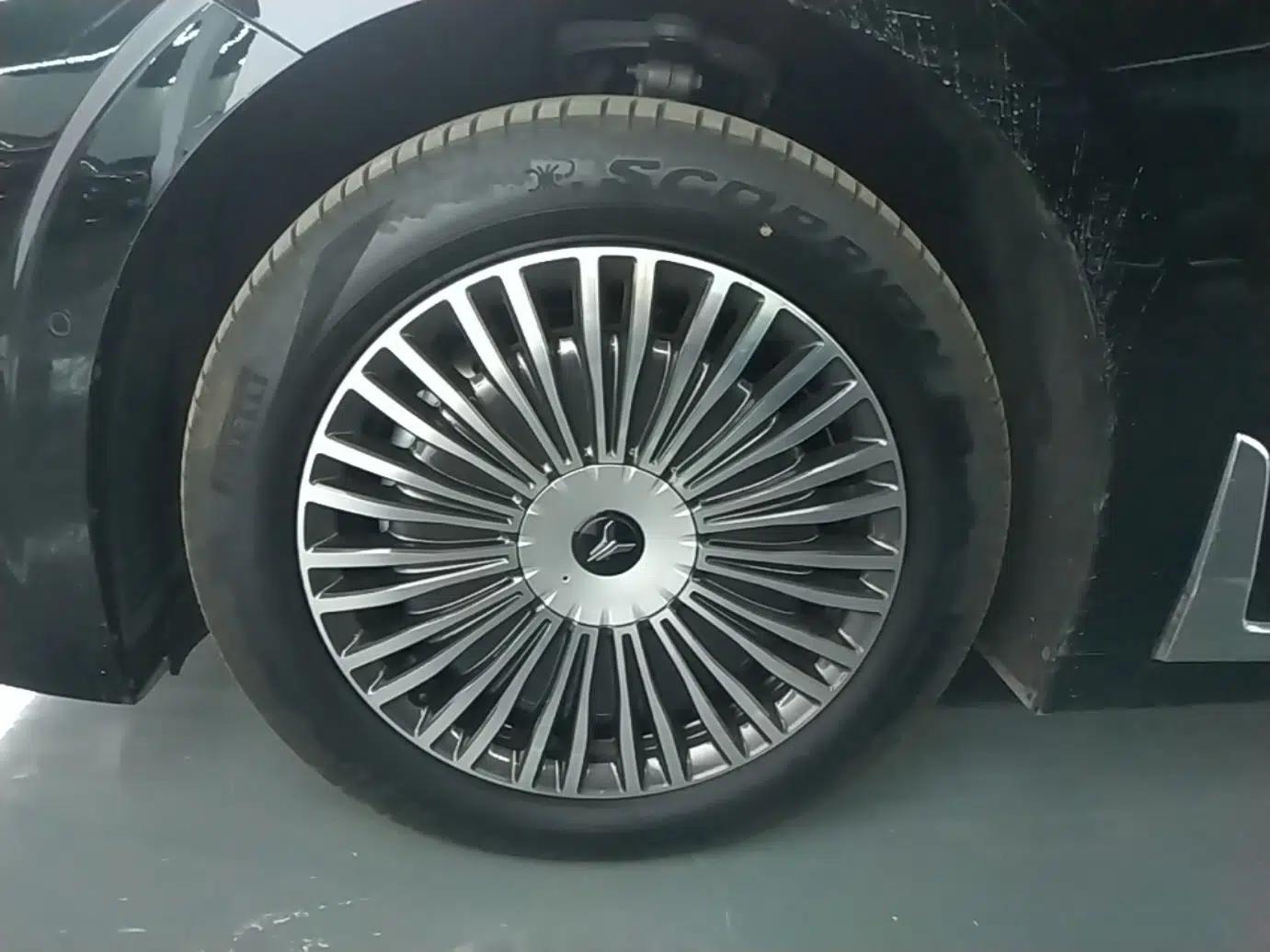 VOYAH Dream 2025 PHEV Four-Wheel Drive Prestige Qiankun Edition — миниатюра 9