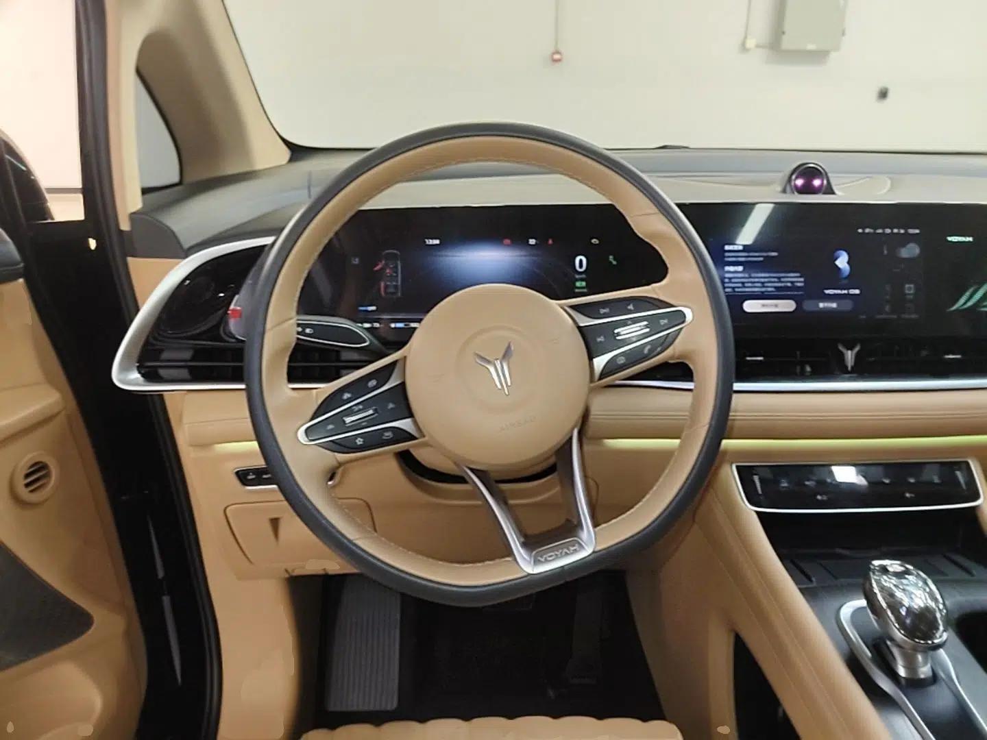 VOYAH Dream 2024 PHEV Ultra-Long Range Flagship Edition — миниатюра 13
