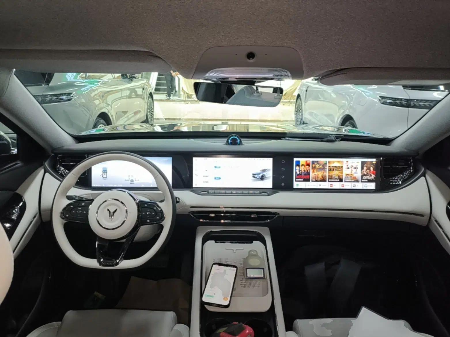VOYAH FREE 2025 318 318 km Rear-Drive Touring Edition — миниатюра 12
