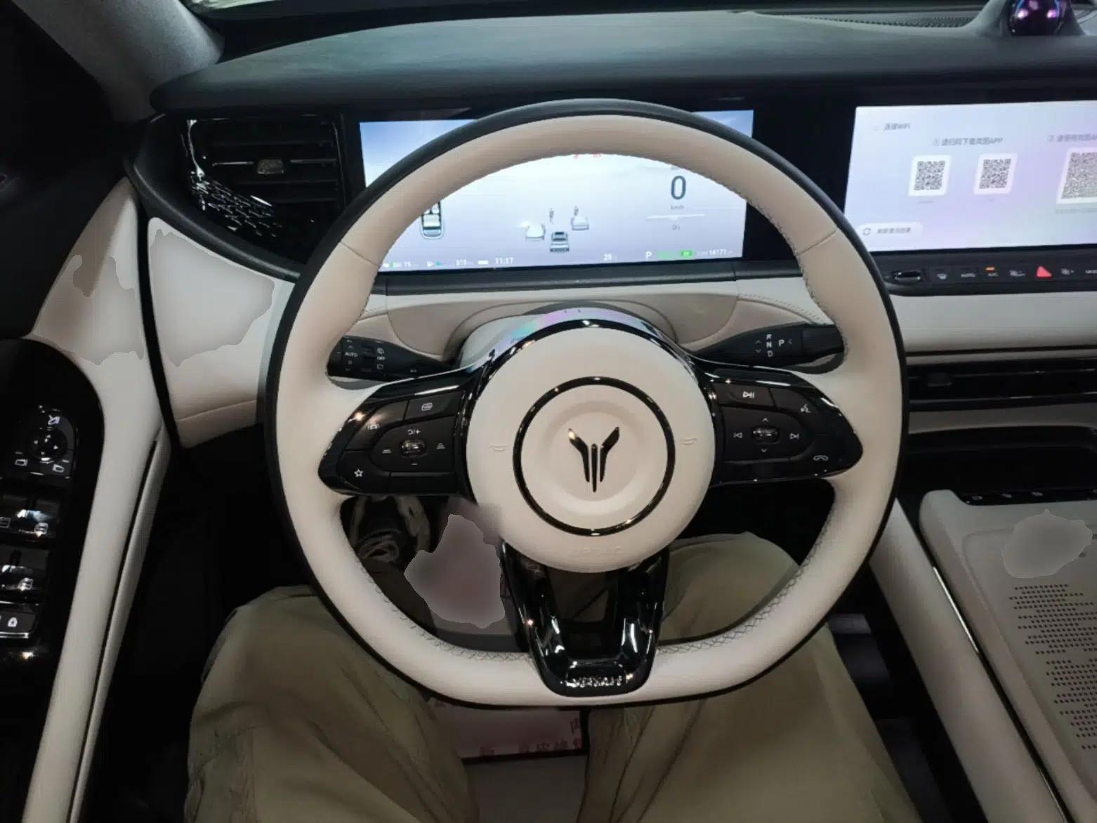 VOYAH FREE 2025 318 318 km Rear-Drive Touring Edition — миниатюра 13