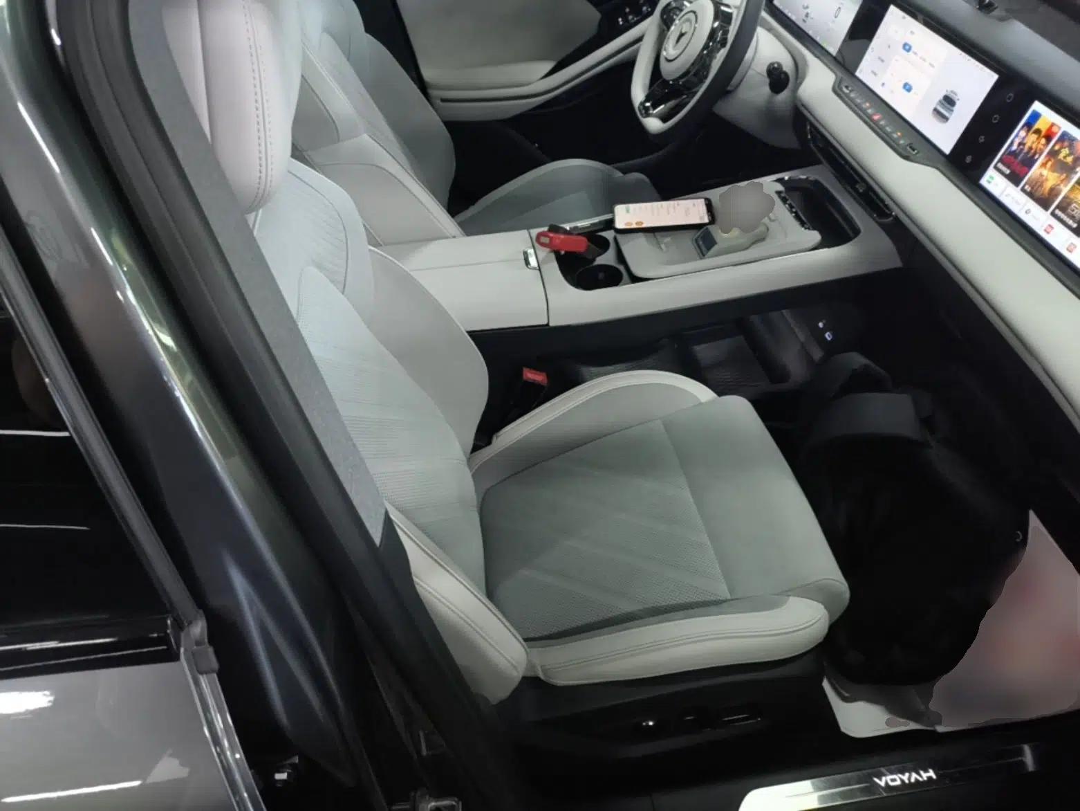 VOYAH FREE 2025 318 318 km Rear-Drive Touring Edition — миниатюра 23