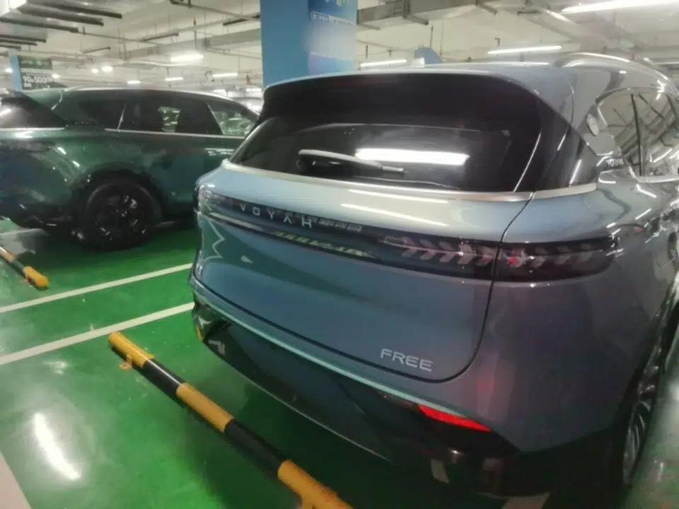 VOYAH FREE 2021 Four-Wheel Drive Standard Range-Extended Exclusive Luxury Package — миниатюра 5