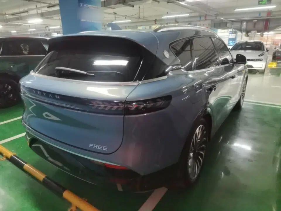 VOYAH FREE 2021 Four-Wheel Drive Standard Range-Extended Exclusive Luxury Package — миниатюра 6