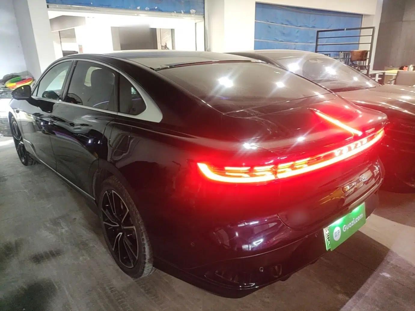 VOYAH PASSION 2024 PHEV Four-Wheel Drive Ultra-Long Range Flagship Model — миниатюра 4