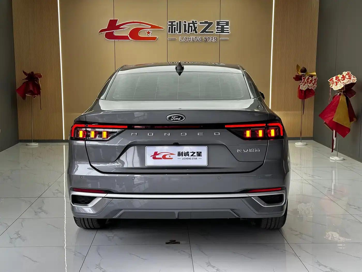 2025 Ford Mondeo 2.0T EcoBoost Luxury — миниатюра 5