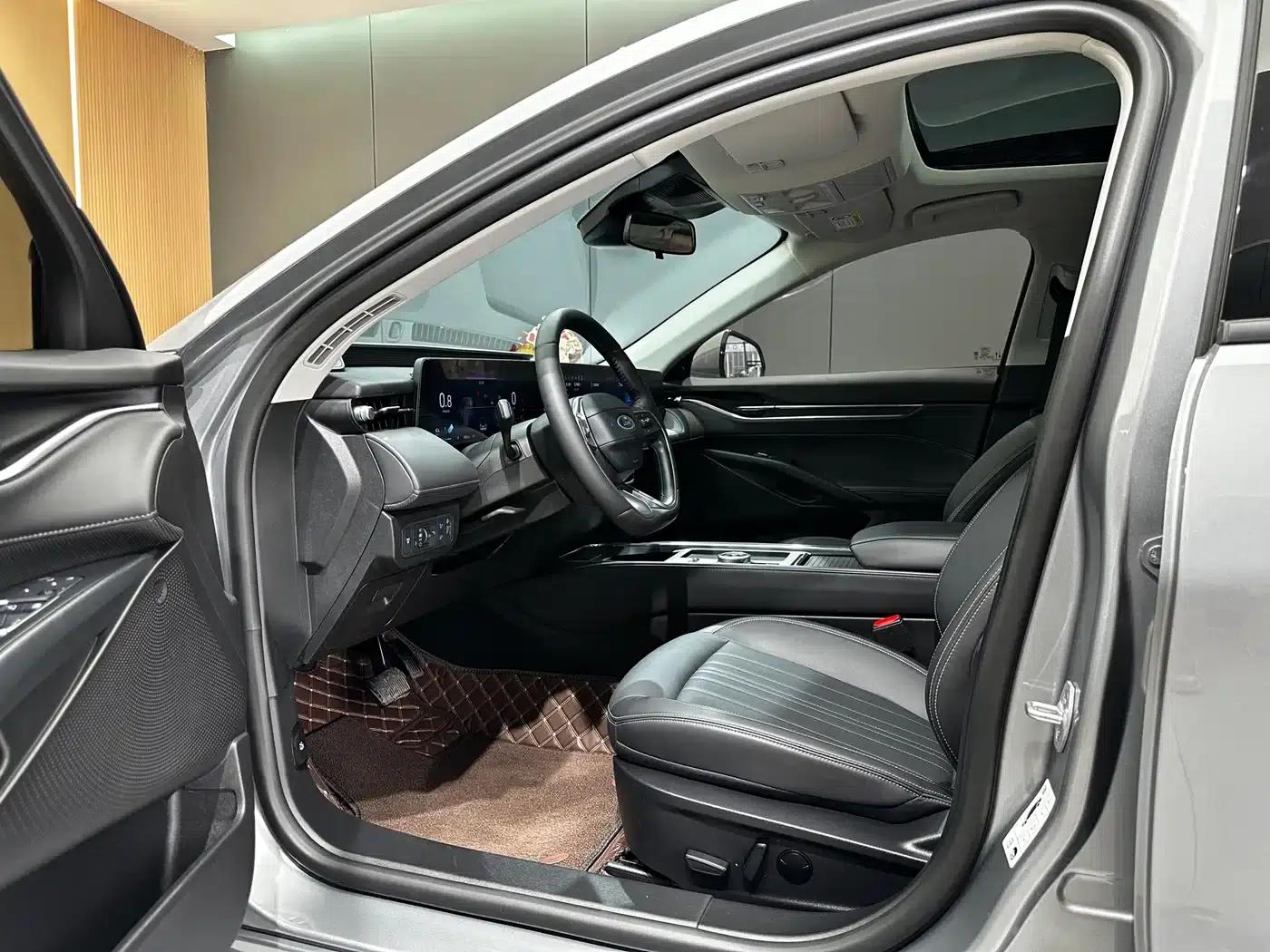 2025 Ford Mondeo 2.0T EcoBoost Luxury — миниатюра 9
