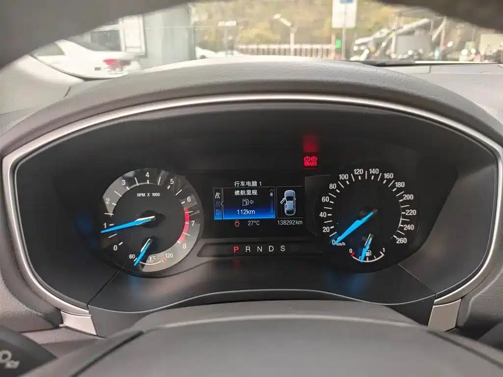 2013 Ford Mondeo 1.5L GTDi180 Fashion Edition — миниатюра 11